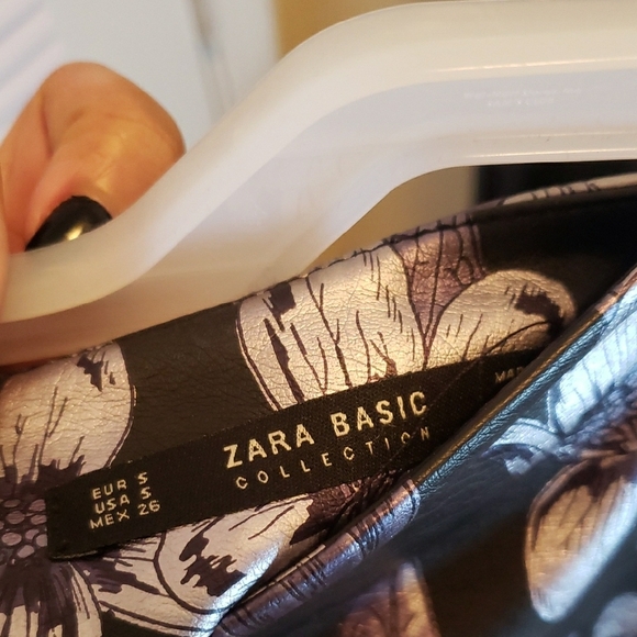 ZARA Metallic Floral Faux Leather Mini Skirt – Size Small - Picture 11 of 13